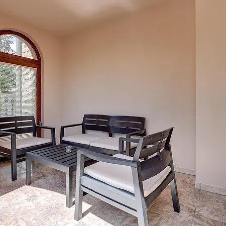 아파트 Apartments Jela 메덜린