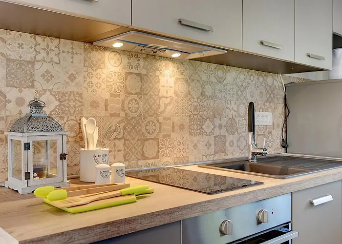 Apartments Jela 아파트 메덜린