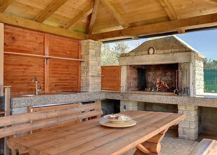 Apartments Jela 아파트 메덜린