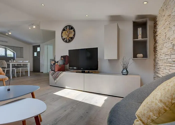 Apartments Jela 아파트