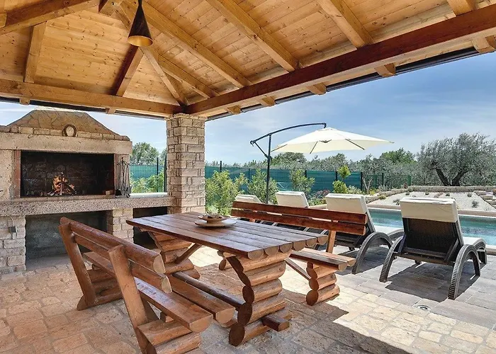 아파트 Apartments Jela